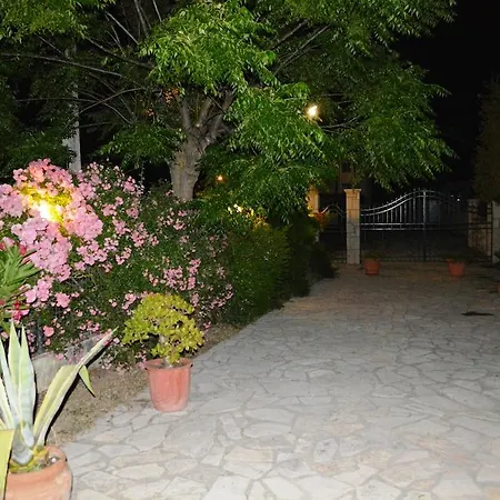 Villasabella Λαγανάς